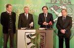 Gemeindebundobmann Erwin Dirnberger, LH-Vize Hermann Schützenhöfer, LH Franz Voves und Städtebundobmann Bernd Rosenberger (v.l.) © Land Steiermark/Leiss; bei Quellenangabe honorarfrei Gemeindebundobmann Erwin Dirnberger, LH-Vize Hermann Schützenhöfer, LH Franz Voves und Städtebundobmann Bernd Rosenberger (v.l.)