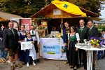 Stolz auf die Auszeichnung von Kumberg: Bürgermeister Franz Gruber, die Gemeinderäte Alexandra Pirker, Erwin Dexer und Florian Ablöscher mit Maria Elßer-Eibel vom Land Steiermark, GR Franz Mairold und NRAbg. Ernst Gödl