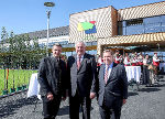 Bürgermeister Stephan Oswald, Landeshauptmann Hermann Schützenhöfer und Volksanwalt Werner Amon (v.l.) bei der Eröffnung der Neuen Mittelschule St. Stefan ob Stainz. © GEPA pictures; bei Quellenangabe honorarfrei Bürgermeister Stephan Oswald, Landeshauptmann Hermann Schützenhöfer und Volksanwalt Werner Amon (v.l.) bei der Eröffnung der Neuen Mittelschule St. Stefan ob Stainz. © GEPA pictures; bei Quellenangabe honorarfrei